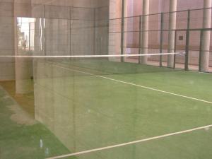 Tenis a/nebo squash v ubytování Fantástico apartamento en primera línea de playa nebo okolí