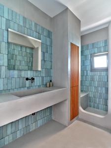 A bathroom at Siora of Paros - Ammiralis & Castelis