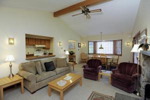 A seating area at The Townhomes at Bretton Woods