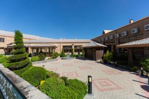 Gallery image of La Defense Hotel Yerevan in Yerevan