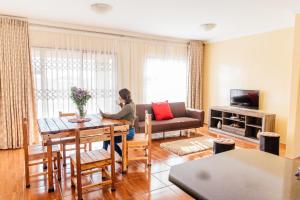 Μια τηλεόραση ή/και κέντρο ψυχαγωγίας στο Esther Guest House