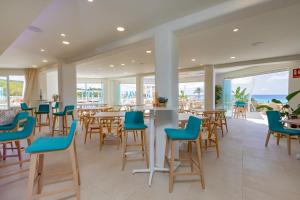 Reštaurácia alebo iné gastronomické zariadenie v ubytovaní Hotel Maysi