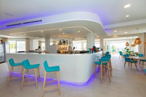 Nápoje v ubytovaní Hotel Maysi