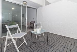 Fotografia z galérie ubytovania Moderno Estudio con terraza en Las Canteras v destinácii Las Palmas de Gran Canaria