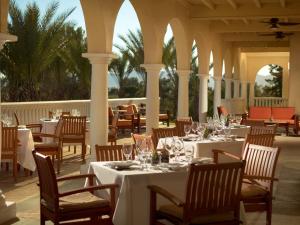 Restaurace v ubytování Omni Tucson National Resort & Spa