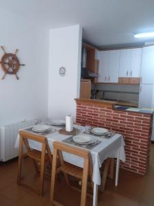 Zonă de luat masa în acest apartament