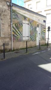 Zdjęcie z galerii obiektu Charmante maison T2 au Centre de Bordeaux w mieście Bordeaux