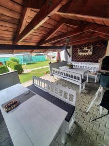 Posedenie v ubytovaní Apartmánový dom Stela