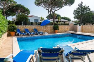 Bazén v ubytování V4 Villa Miera, PISCINA, PRAIAS E CAMPOS DE GOLFE nebo v jeho okolí