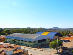 an overhead view of a building with a roof at HC Hotel Paraopeba in Paraopeba