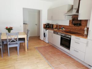 Kuchyňa alebo kuchynka v ubytovaní Ferienwohnung Jonas