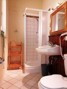 Ένα μπάνιο στο Villa Flora