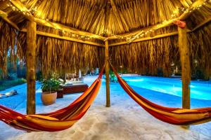 Kolam renang di atau dekat dengan Kas Amigu accomodations