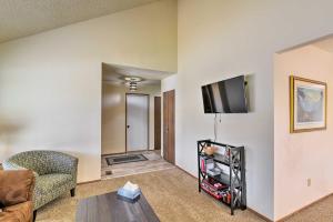 Gallery image of Modern Anchorage Townhome 8 Mi to Downtown! in Anchorage