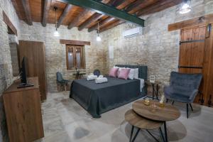 Gallery image of Eidyllio Luxury Suites Omodos in Omodos