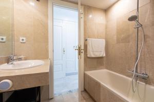 Fotografie z fotogalerie ubytování Beautiful 2 Bedroom Apartment near Puerto banus v destinaci Marbella