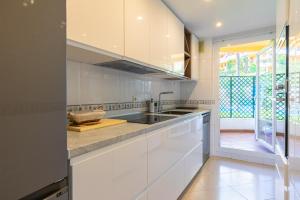 Fotografie z fotogalerie ubytování Beautiful 2 Bedroom Apartment near Puerto banus v destinaci Marbella
