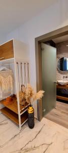 Kuchyňa alebo kuchynka v ubytovaní Costa ANASTASIA_sea view suites + 9 fotografií