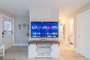 Gallery image of Newly remodeled luxury cottage with mountain views in Sparta