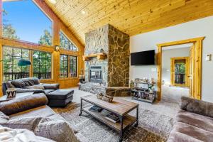 Un lugar para sentarse en Lazy Bear Lodge