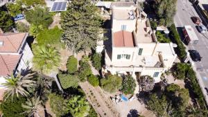 an overhead view of a house at Villino Vanzetti 1930 in Cagliari