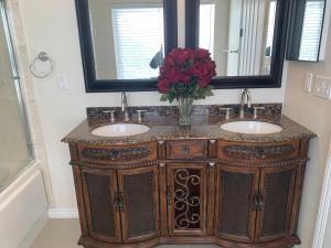 Vannituba majutusasutuses LuxHome Suites in Mansion