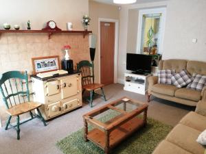 Posezení v ubytování Causeway Coast Ground Floor Apartment Sleeps 5