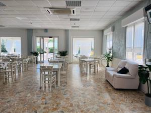 Posezení v ubytování Hotel Costazzurra by Interlux