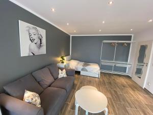 Posezení v ubytování 3 Zimmer Apartment Duisburg Homberg 7 Etage