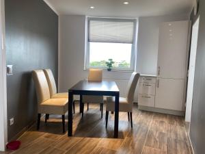 Posezení v ubytování 3 Zimmer Apartment Duisburg Homberg 7 Etage