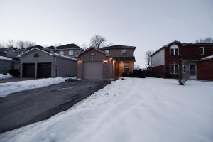 4 Bedroom Home near Lake & Innisfil Beach