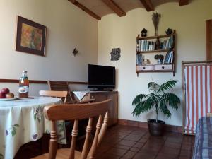 Μια τηλεόραση ή/και κέντρο ψυχαγωγίας στο Quinta El Verxel - Ecoturismo +20 φωτογραφίες