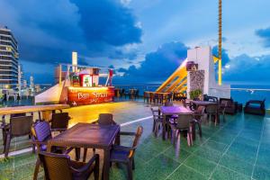 Restaurace v ubytování Hotel Cartagena Dubai