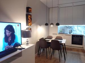 Kuchyňa alebo kuchynka v ubytovaní Apartament Amber - AZW Gdańsk