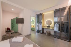 A television and/or entertainment centre at Dbhousetaormina