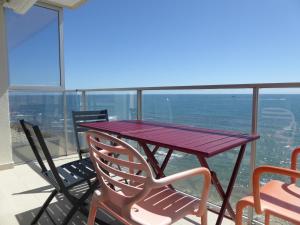 Fotografia z galérie ubytovania Appartement face mer aux Sables d'Olonne, 2 chambres, proche plage et commerces - FR-1-325-125 v destinácii Les Sables-dʼOlonne + 23 fotografií