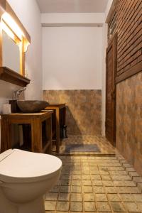 Kylpyhuone majoituspaikassa Nienté Bali