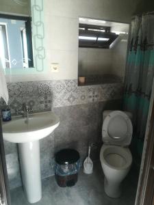 Bagno di guest house lela rezo