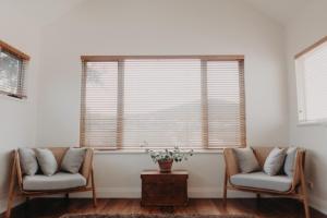 The Allotment Albany - Centrally Located Cottage in Old Albany的休息区