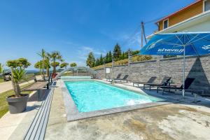 Galeriebild der Unterkunft Pool & Whirlpool Art Villas - Happy Rentals in Trebnje