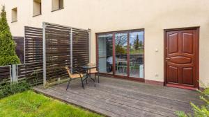 Ogród w obiekcie Apartamenty Sun & Snow Lido Sarbinowo