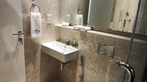 Kopalnica v nastanitvi Terminal Inn By Edar City -C Ring Road