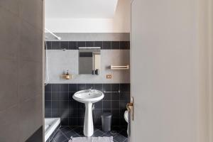 Vonios kambarys apgyvendinimo įstaigoje iFlat Colosseo Modern Apartment