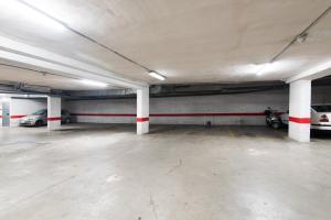 Zdjęcie z galerii obiektu CENTER APARTMENT 2bed 2b Aircon Wif and PARKING FREE w Maladze