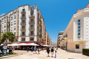 Zdjęcie z galerii obiektu CENTER APARTMENT 2bed 2b Aircon Wif and PARKING FREE w Maladze