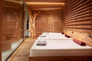 A bed or beds in a room at Engels Park