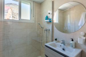 Koupelna v ubytování Apartamento Catania en Aguadulce con vistas al mar