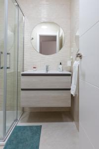 Koupelna v ubytování Apartamento Catania en Aguadulce con vistas al mar + 37 fotografií