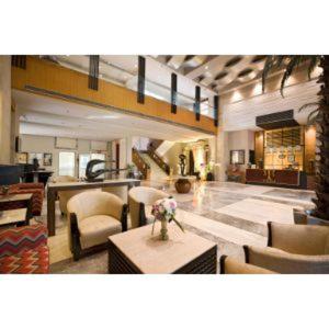 Majoituspaikan Tivoli Grand Resort baari tai lounge-tila