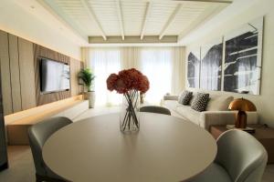 Casona Seis Lunas Apartment的电视和/或娱乐中心